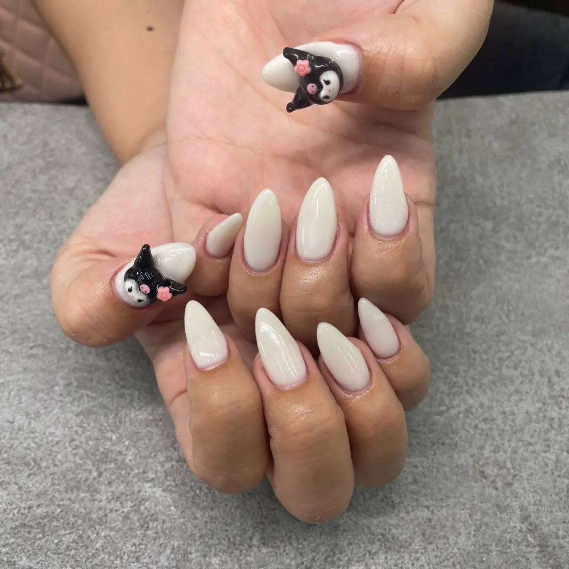 ネイル 持ち込み ワンカラーネイル MAXKELLY ANNAのネイルデザイン