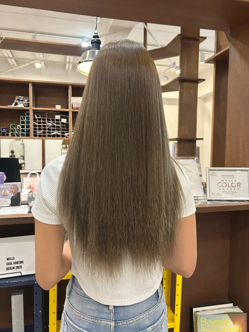 ロング カラー ROUIS/ mioのヘアスタイル