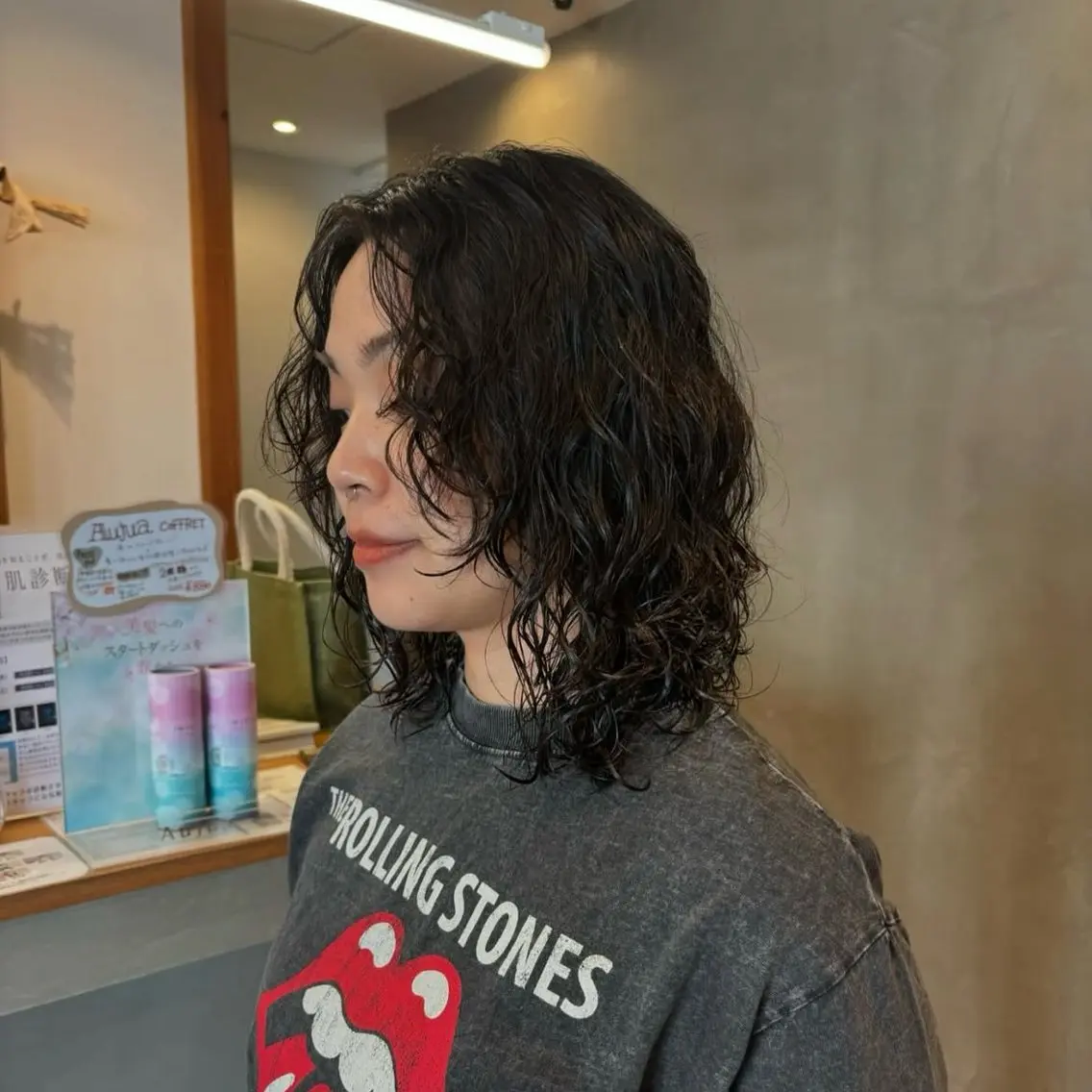 ミディアム ミディアムパーマ AILERON 神村のヘアスタイル