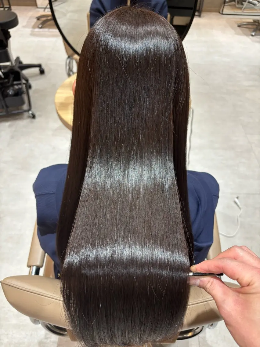 ロング カラー ブリーチ 透明感カラー ブリーチなしカラー 髪質改善 ヘアカラー トリートメント 京都駅/透明感カラー /髪質改善/岩崎拓郎のヘアスタイル