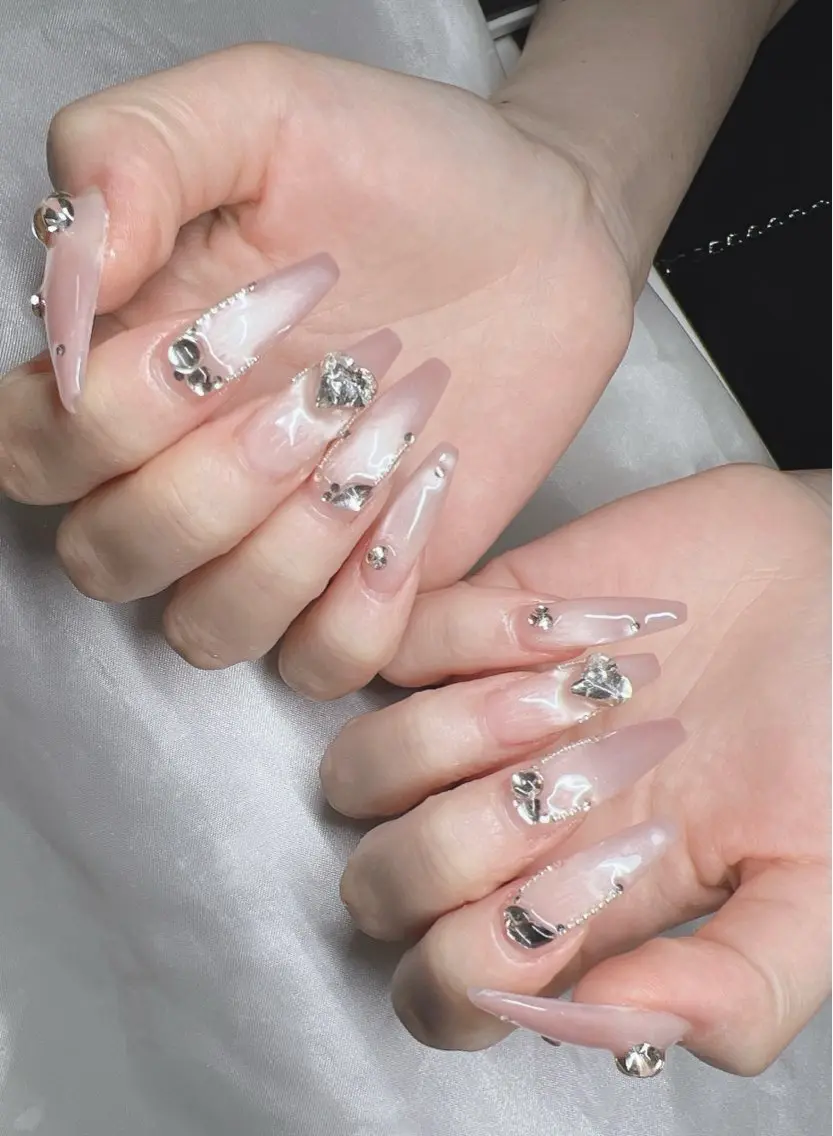 ネイル 長さ出し グラデーション キラキラネイル マグネットネイル ニュアンスネイル Lee Nails チップ長さだし専門店のネイルデザイン