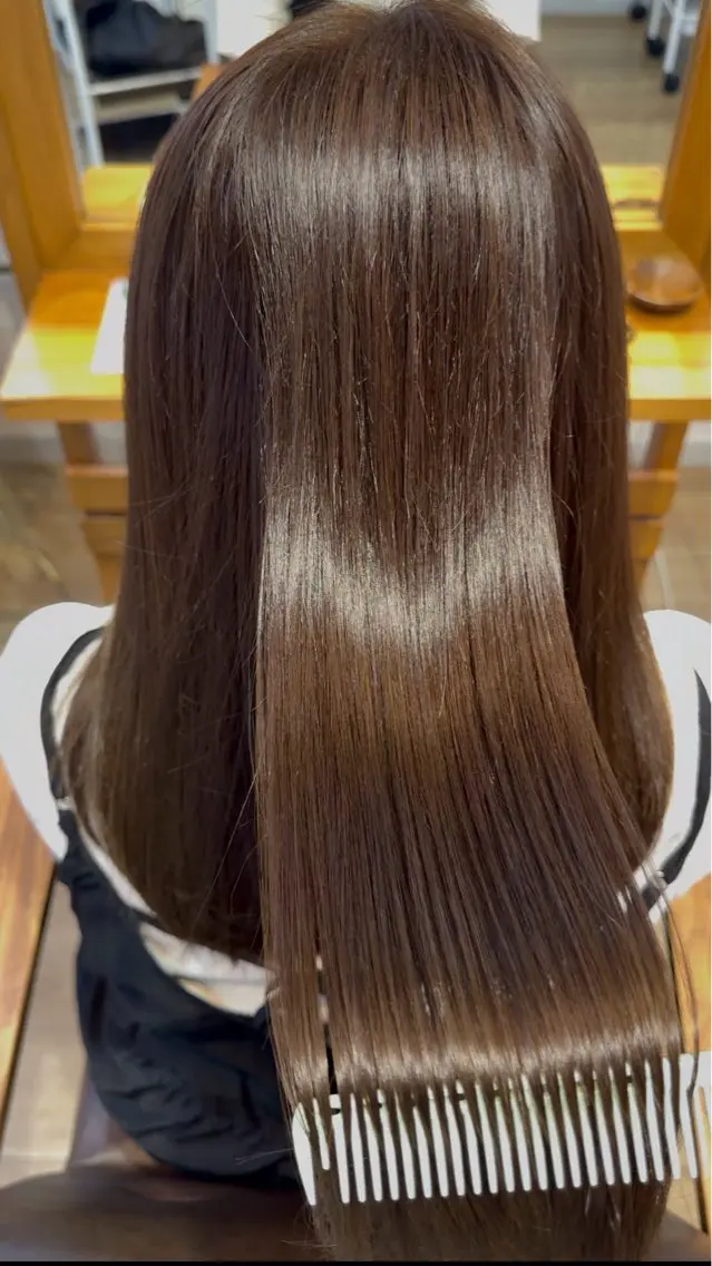 セミロング RENA|透明感 カラー×癒しスパのヘアスタイル