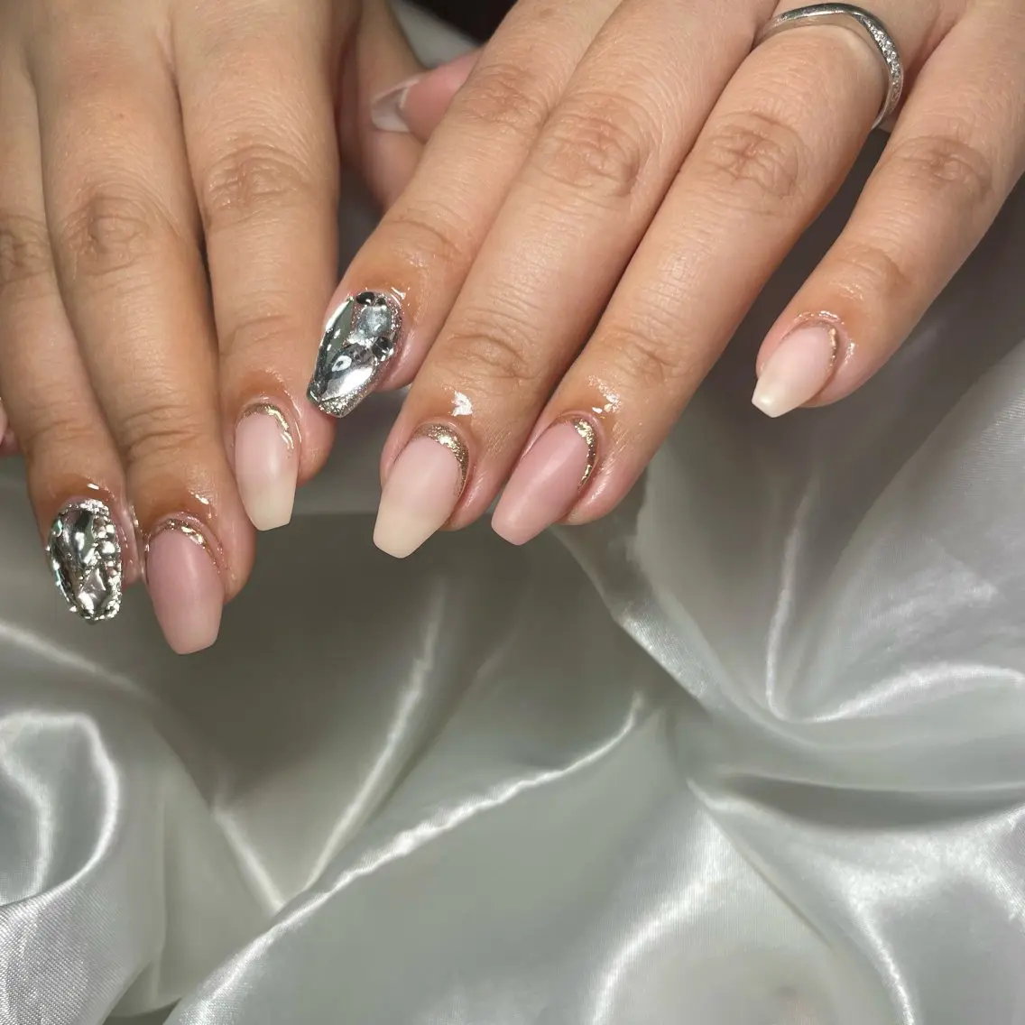 ネイル ストーンネイル Joint_ nailのネイルデザイン