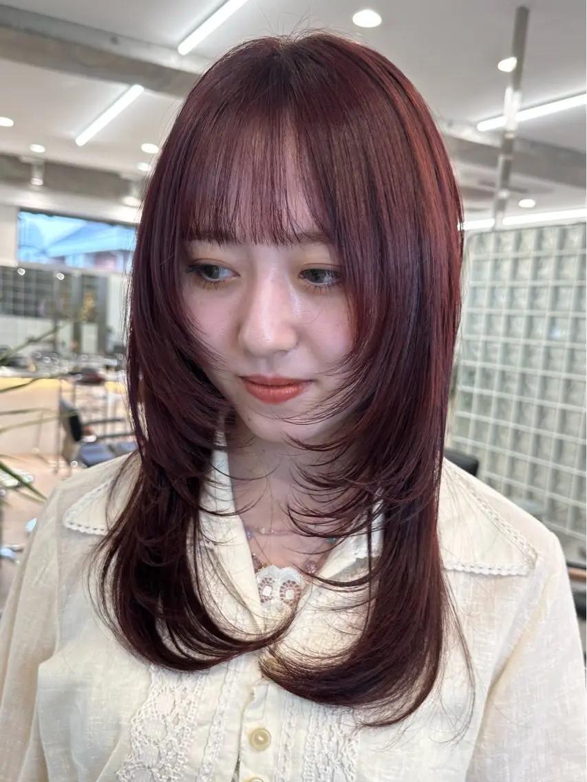 セミロング カット ツヤ髪ミルクティー ベージュ🪽/三藤のヘアスタイル