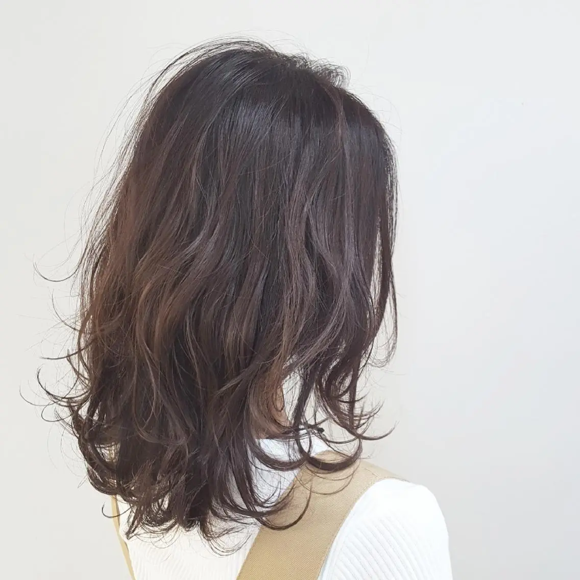 セミロング カラー パーマ トリートメント 美髪⭐︎髪質改善 井上 康司のヘアスタイル