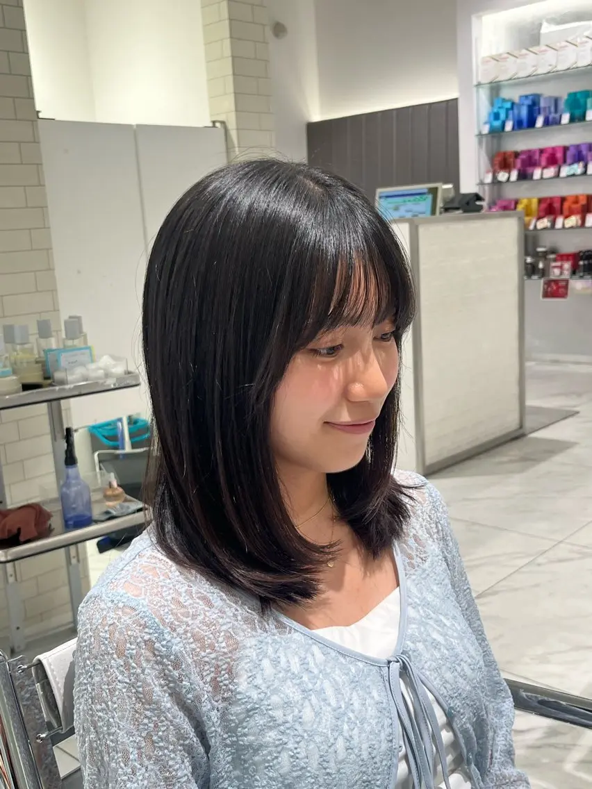 ミディアム 顔周りカット レイヤーカット ローレイヤー 橋本 七海のヘアスタイル