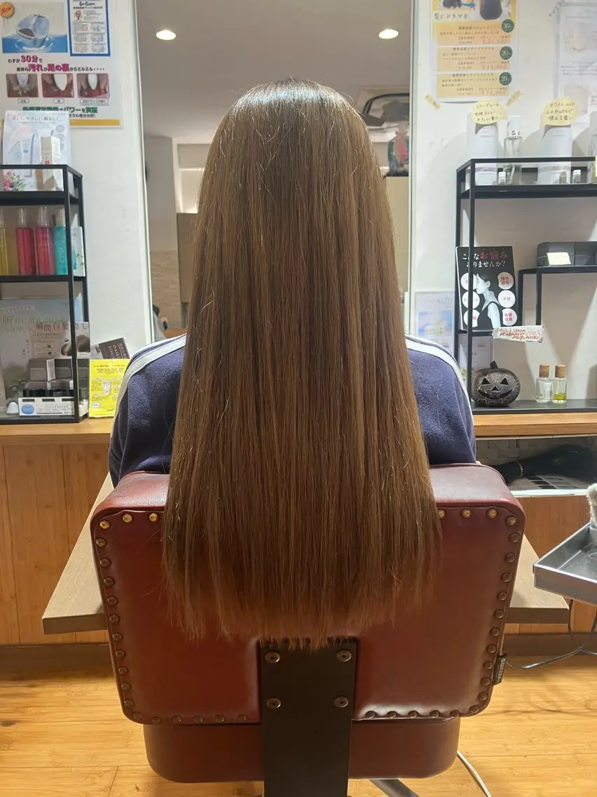 ロング まつパ・ストレート モデルBAGUS凜華のヘアスタイル