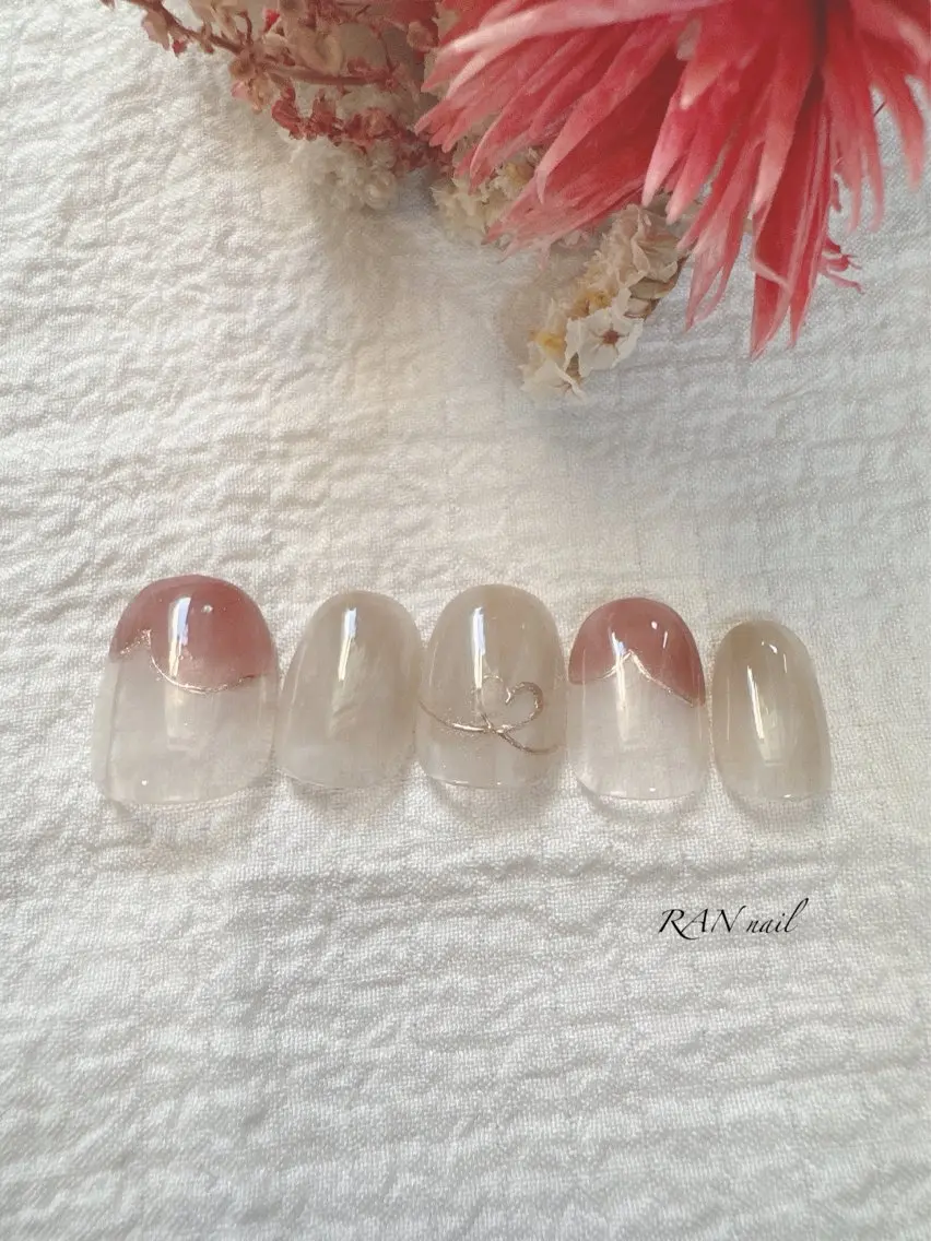 ネイル フレンチネイル ハート ニュアンスネイル バレンタイン 冬ネイル ハンドネイル フットネイル RAN nailのネイルデザイン