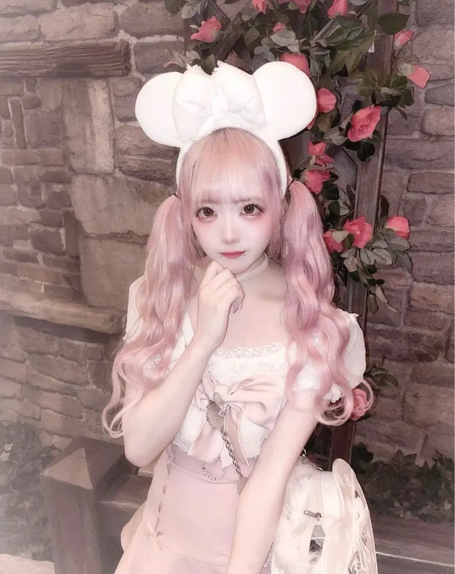 ロング カラー ブリーチ ピンクカラー エクステ カット ヘアカラー トリートメント エクステ ハイトーンエクステ 🎩カズキ🎩のヘアスタイル