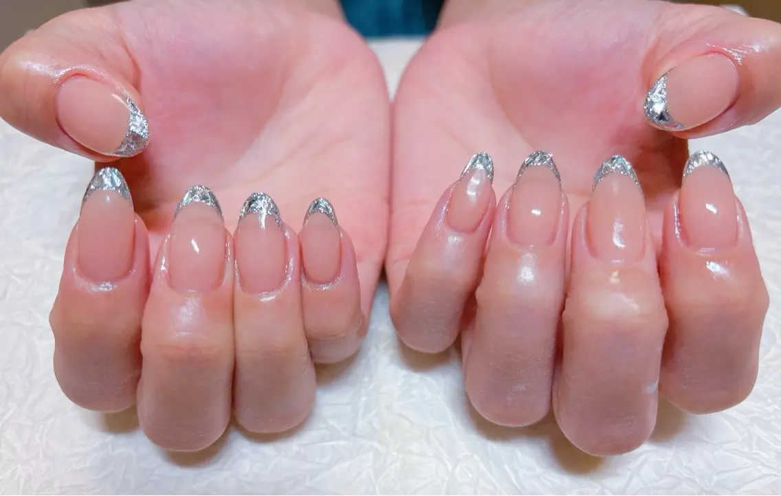 ネイル フレンチネイル ガラスフレンチ スカルプネイル ハンドネイル ハンドケア 💫ゆか_ Nailartistのネイルデザイン