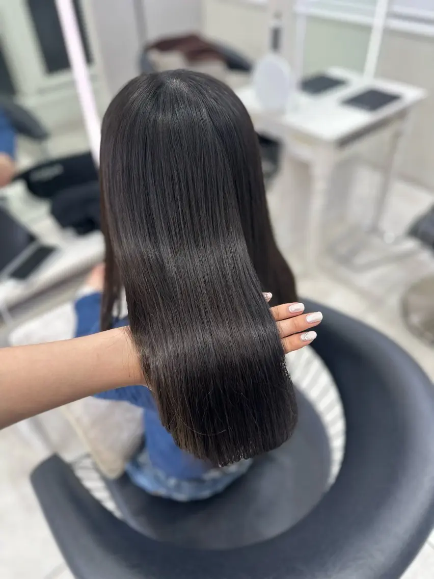 セミロング パーマ 韓国風ヘア レイヤーカット 縮毛矯正 ストレートパーマ 縮毛矯正 艶髪／ブリーチ🌟 銀座/HARUKAのヘアスタイル