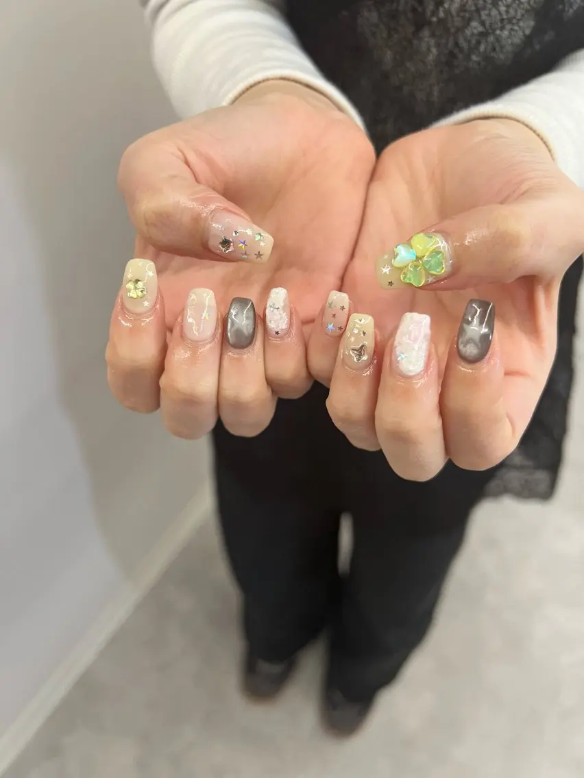 ネイル ジェルネイル 韓国ネイル マグネットネイル ニュアンスネイル パラジェル ハンドネイル ハンドケア Bana_ Nailのネイルデザイン