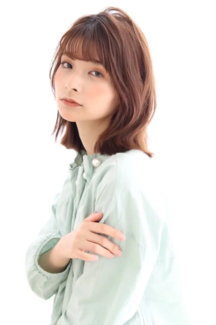 ミディアム 﨑山莉里香🎀 カラーモデル募集のヘアスタイル