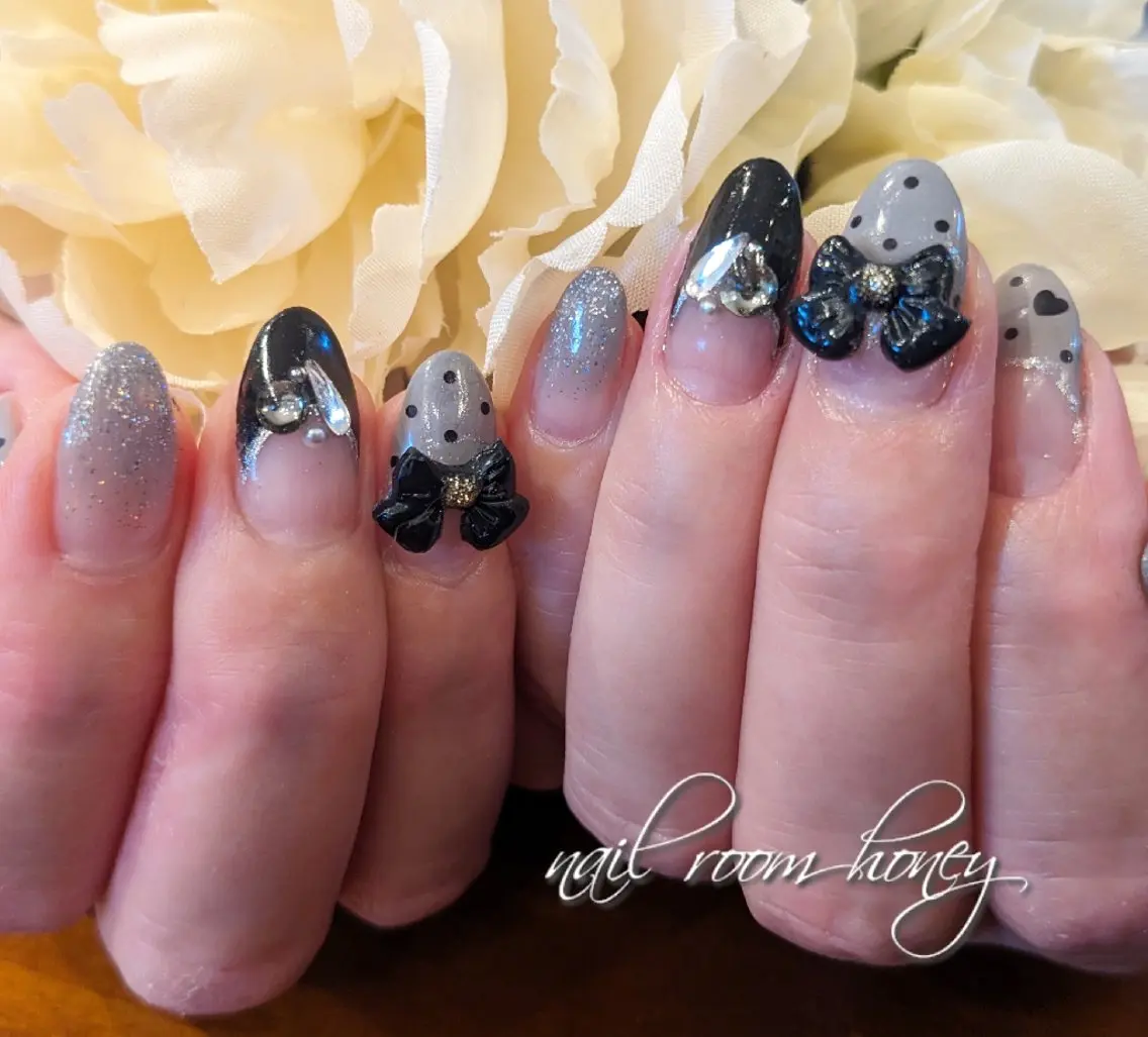 ネイル ドット ガーリー リボン ハンドネイル nail room  honeyのネイルデザイン