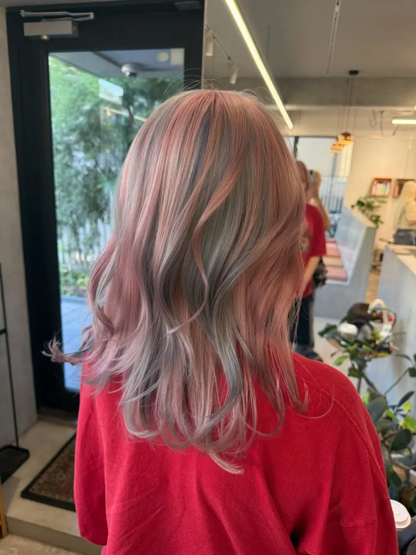 セミロング カラー カット ヘアカラー ｻｶﾓﾄ ﾅｵﾐのヘアスタイル