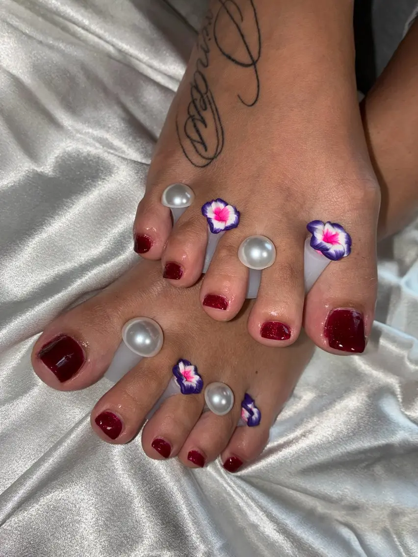 ショート フットネイル YOKOSUKA NAILS💅🩶のネイルデザイン