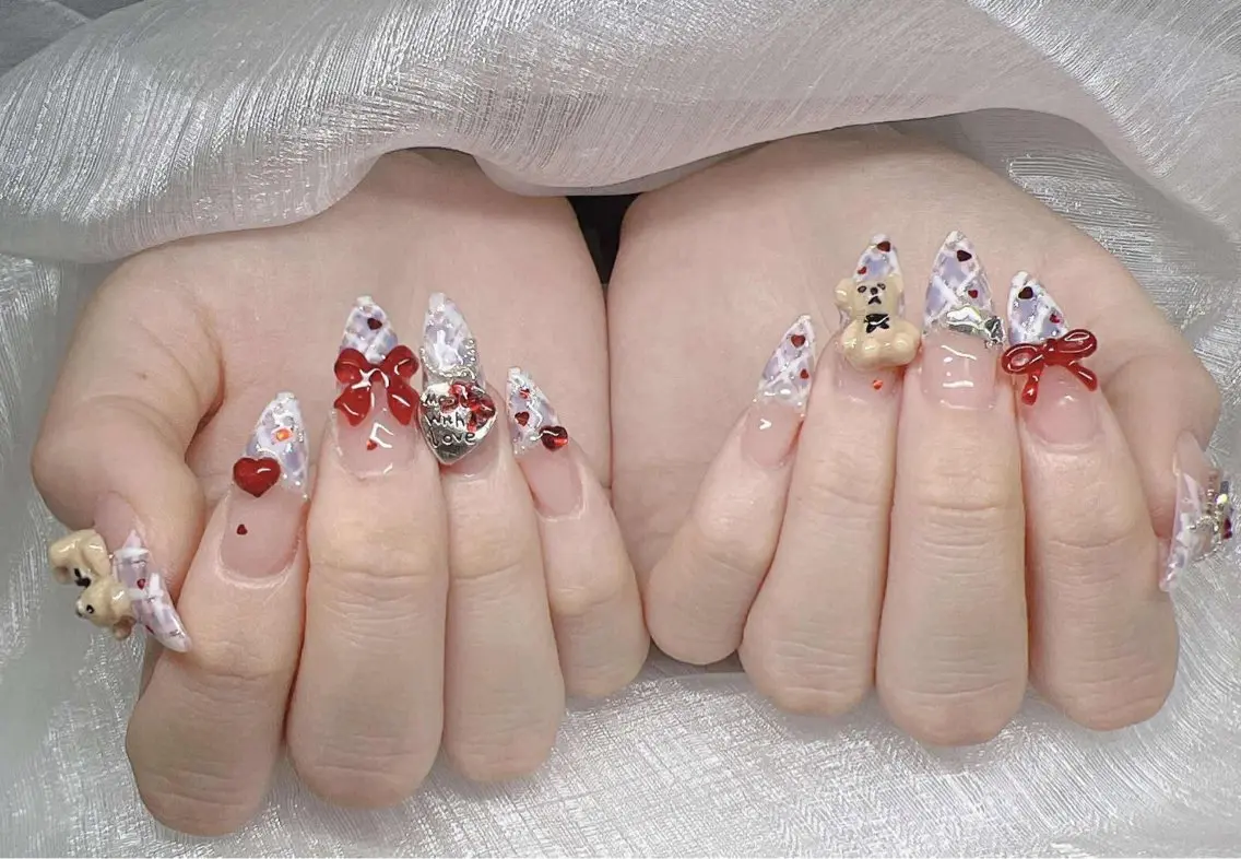ネイル 長さ出し グラデーション 卒業式 キラキラネイル マグネットネイル ハンドネイル Lee Nailsのネイルデザイン