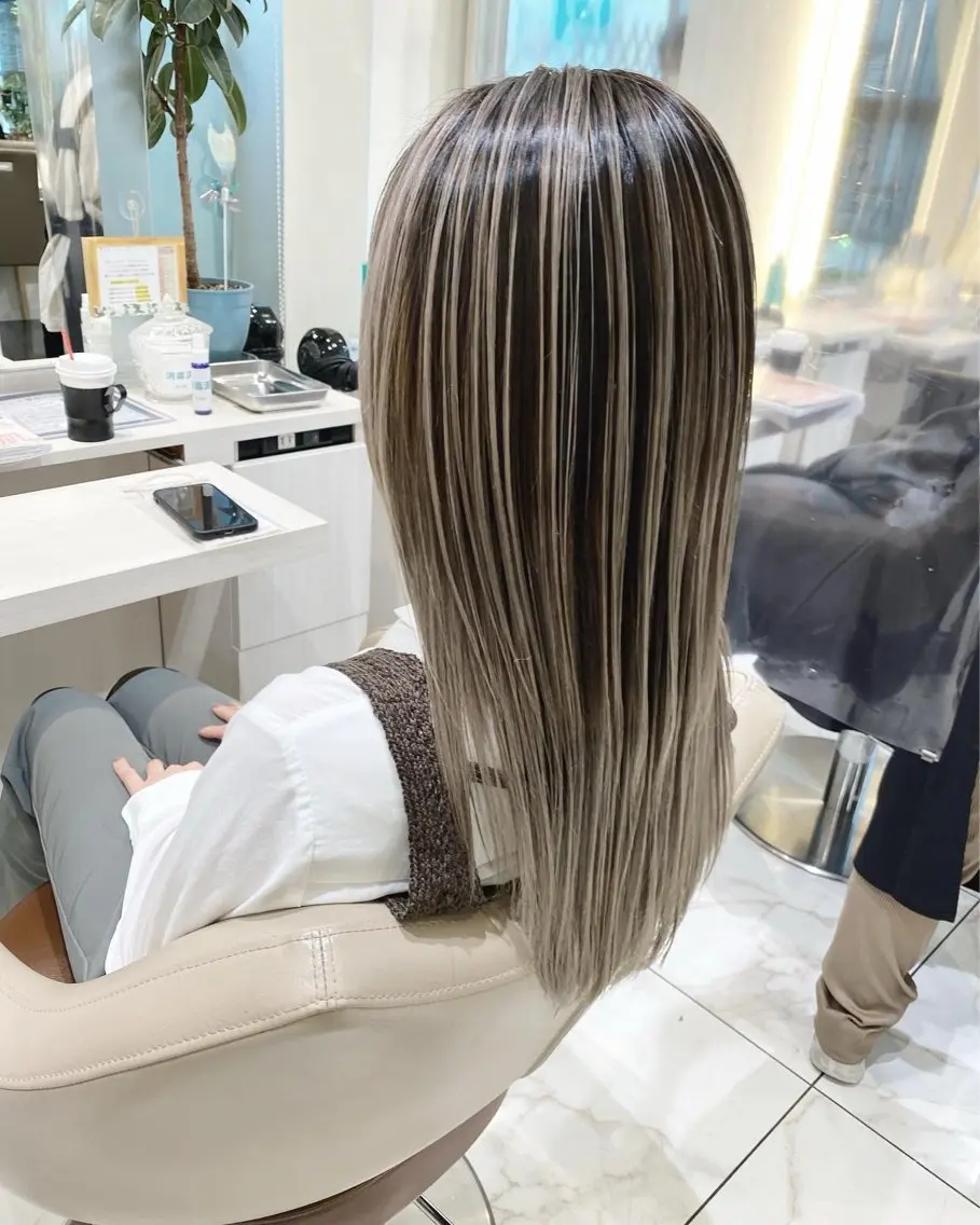 ロング カラー ベージュカラー ハイライトカラー 外国人風カラー ハイライト ヘアカラー トリートメント 大宮/バレイヤージュ 髪質改善/澤田隆誠のヘアスタイル