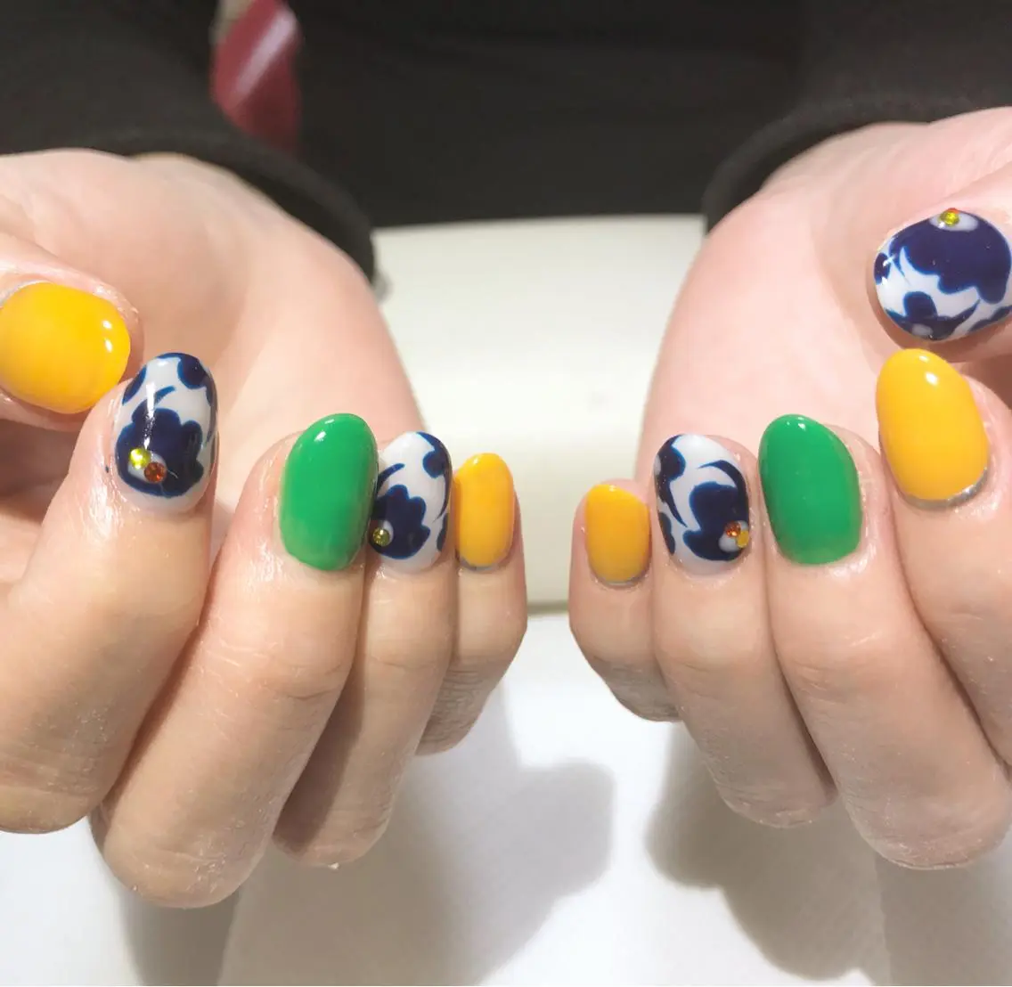 ネイル フットネイル シンプルネイル 春ネイル ホワイト 冬ネイル nail fufla ♡yamane♡のネイルデザイン