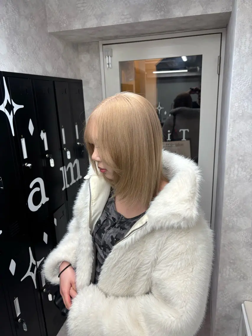 ミディアム カラー カット ヘアカラー トリートメント ヘアセット ギャル/ハイトーン 特化/ルイヤのヘアスタイル