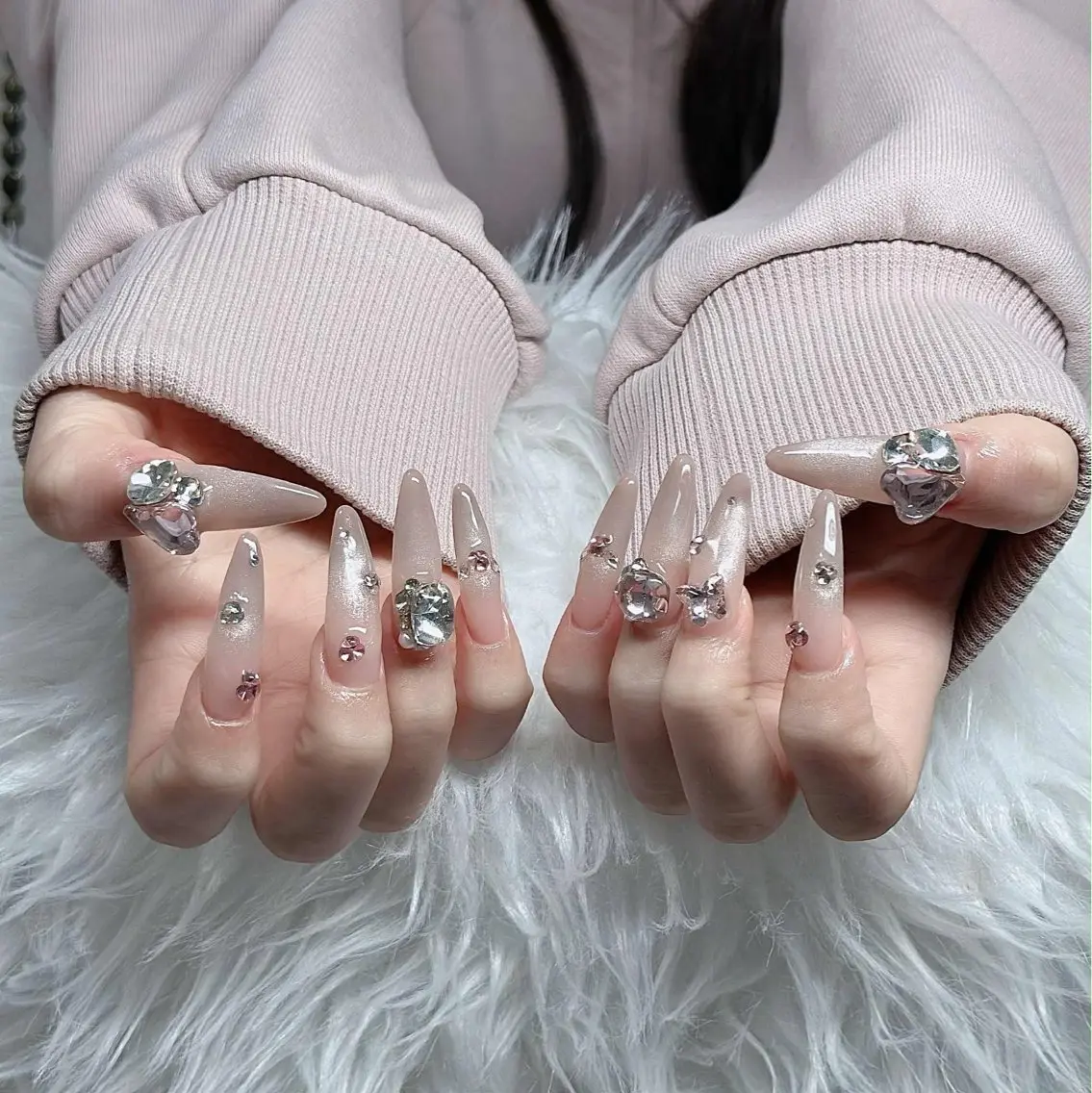ネイル オーロラネイル フレンチネイル ジェルネイル ハロウィン キラキラネイル ハンドネイル H.baby Nail Salonのネイルデザイン