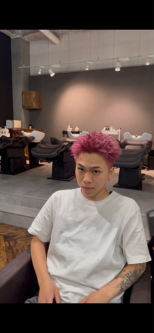 カラー メンズ スパイキーショート 久保 涼のヘアスタイル