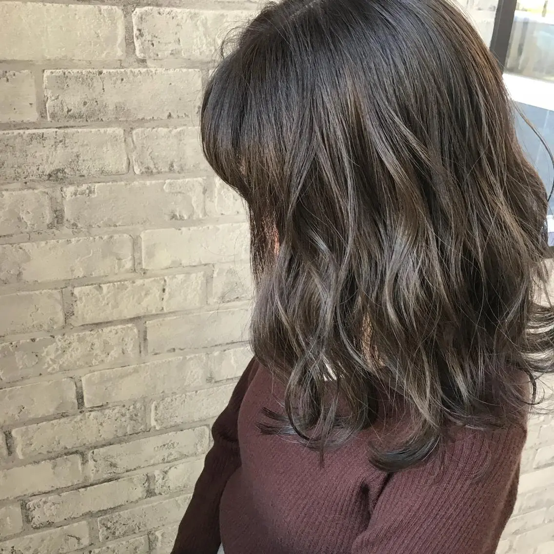ミディアム カラー グレージュ シアーグレージュ ヘアカラー トリートメント Oopsレイヤー 加藤澄都のヘアスタイル