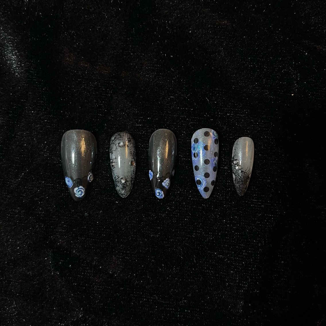 ネイル noir nails Kanaeのネイルデザイン