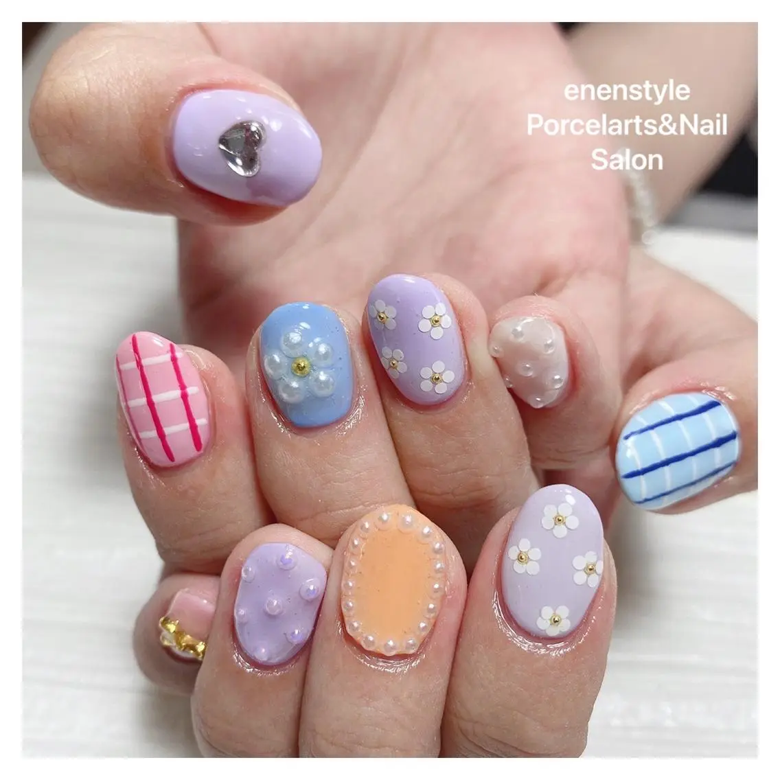 ミディアム ネイル ハンドネイル 🐾enen style 🐾のネイルデザイン