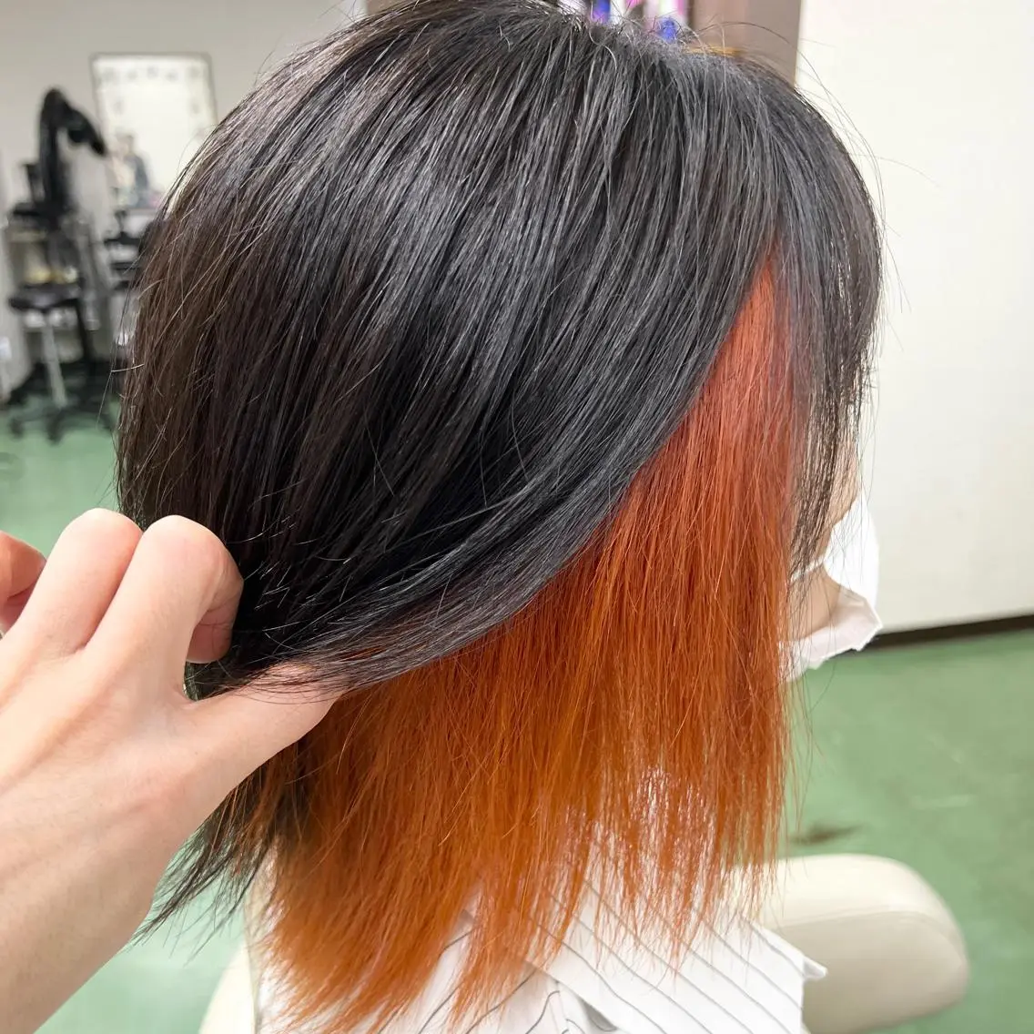 ミディアム カラー オレンジ カット ヘアカラー 甲田 豪徳のヘアスタイル
