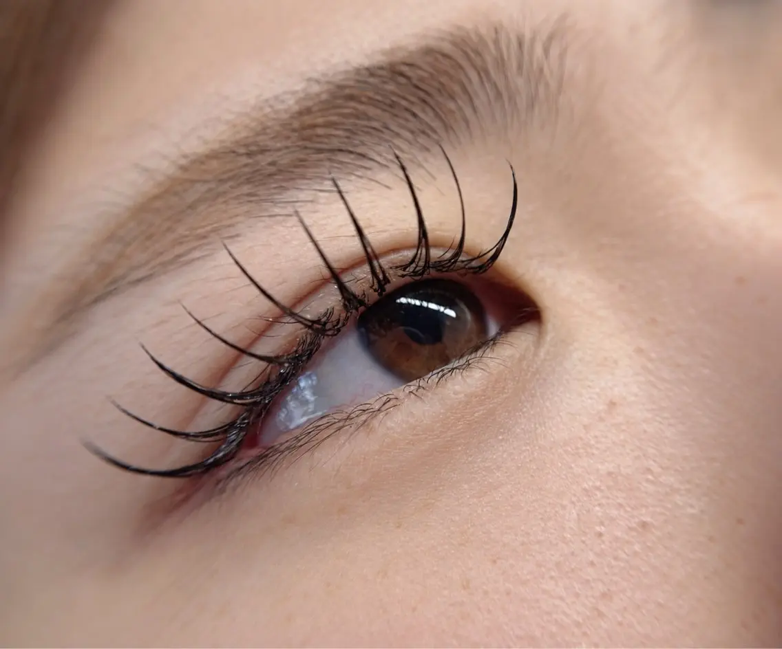マツエク・マツパ 𝚂𝚊𝚊𝚛𝚒 eyelash横浜のマツエク・マツパデザイン