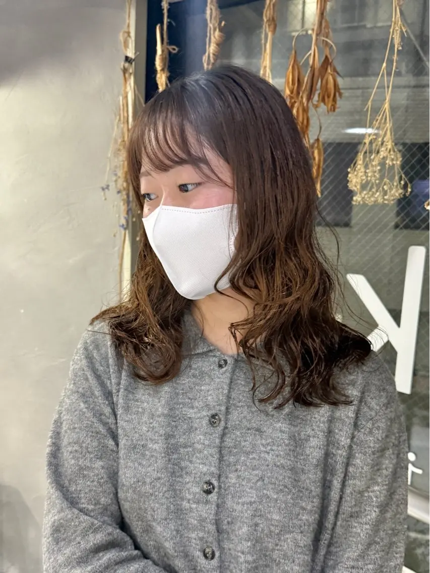 セミロング パーマ ウルフ レイヤー パーマ🪐MANAのヘアスタイル