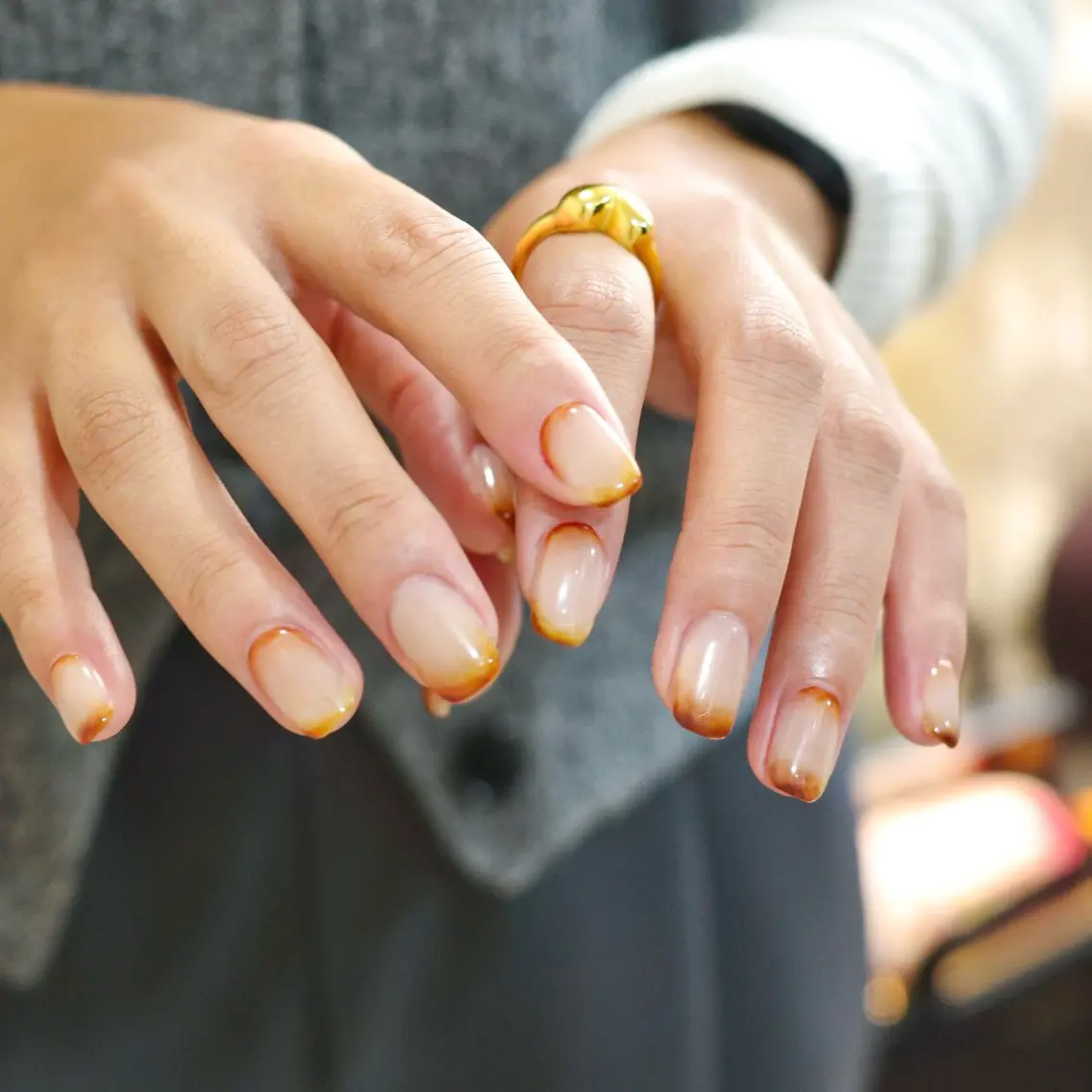 ネイル ブラウン ニュアンスネイル シンプルネイル ハンドネイル pointillé .ayaのネイルデザイン