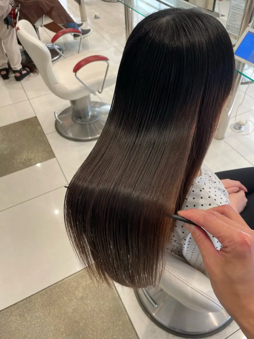 ロング カット 縮毛矯正 トリートメント ブリーチしてても 綺麗にかかる縮毛矯正のヘアスタイル