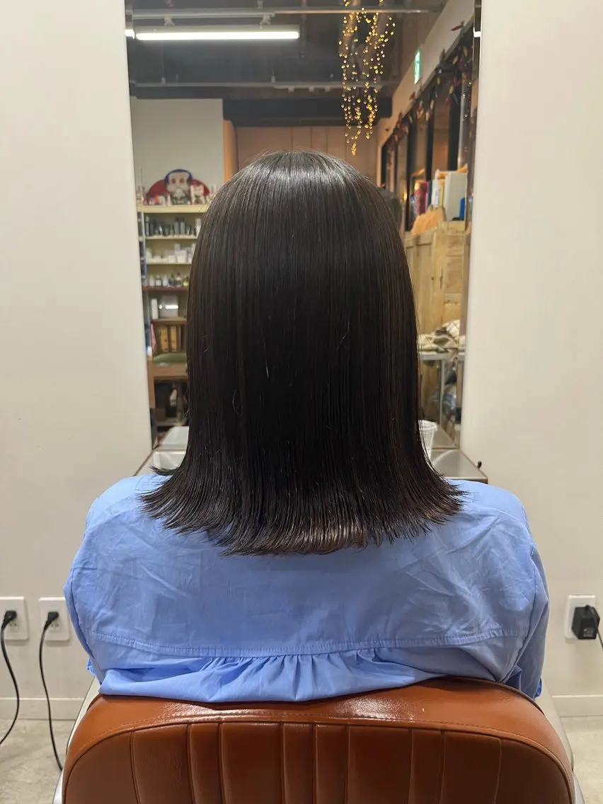 ミディアム カラー 【HI】 樋口莉乃のヘアスタイル