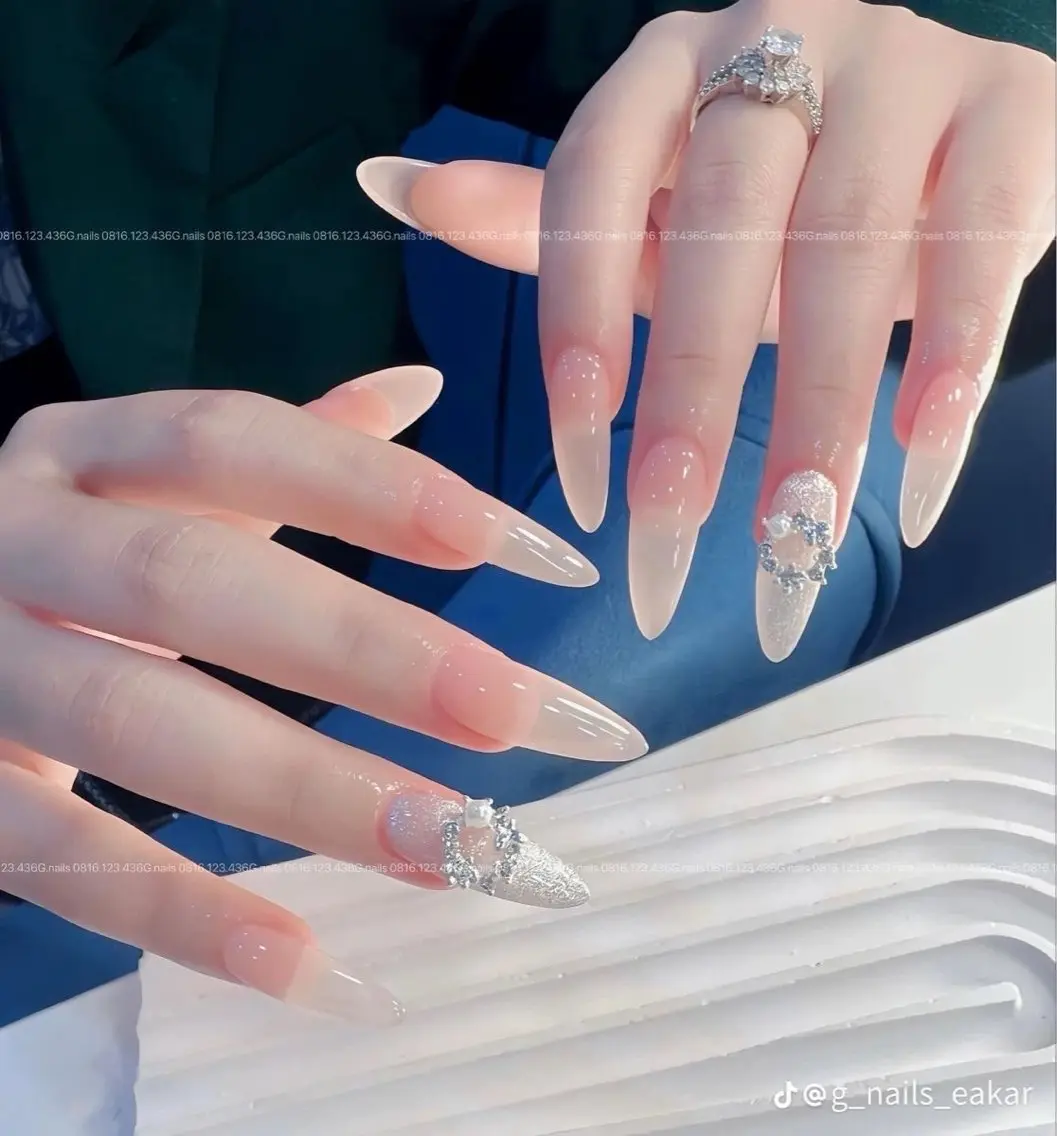 ネイル 韓国ネイル マグネットネイル 持ち込み ハンドネイル Dyo Nail_Royalのネイルデザイン
