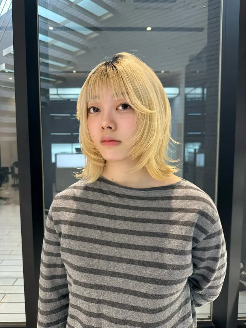 ミディアム 外ハネヘア ハッシュカット ✦·.⋆  SAYAのヘアスタイル
