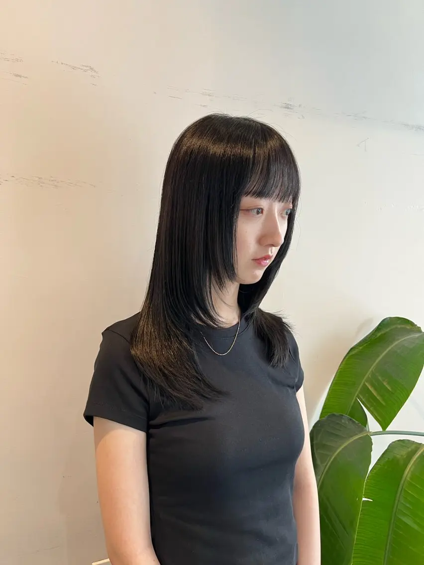 ロング 顔まわりレイヤー レイヤーカット 文珠 花瑛のヘアスタイル
