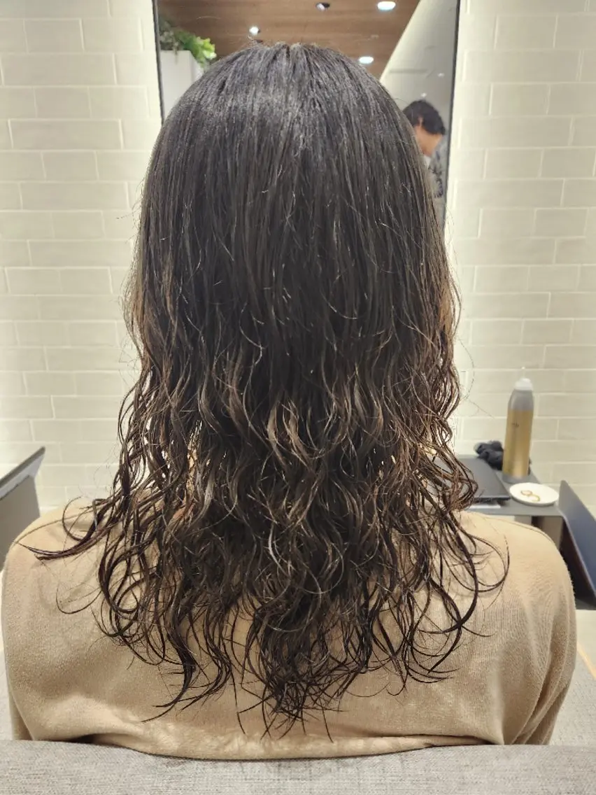 パーマ パーマ 💜艶髪カラー💜 🎶富川美希🎶のヘアスタイル