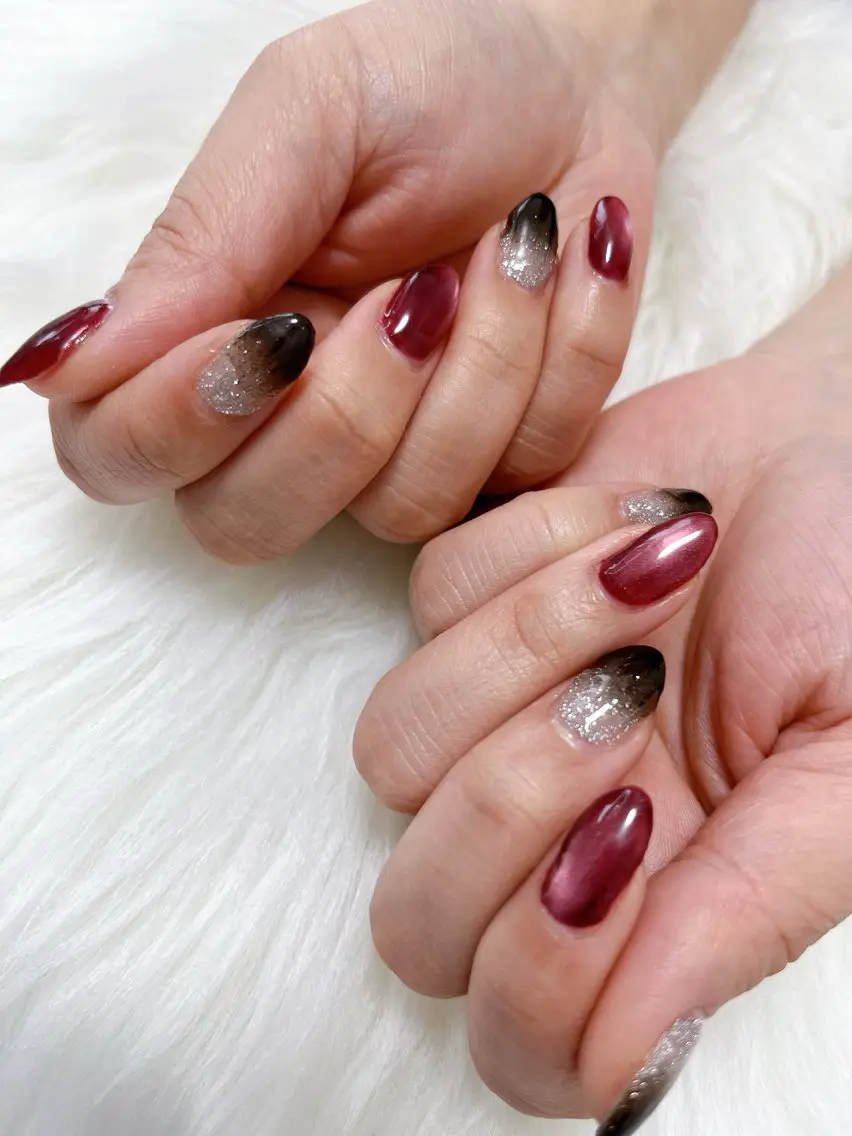 ネイル ボルドー フラッシュネイル グラデーション マグネットネイル Re: Nailのネイルデザイン