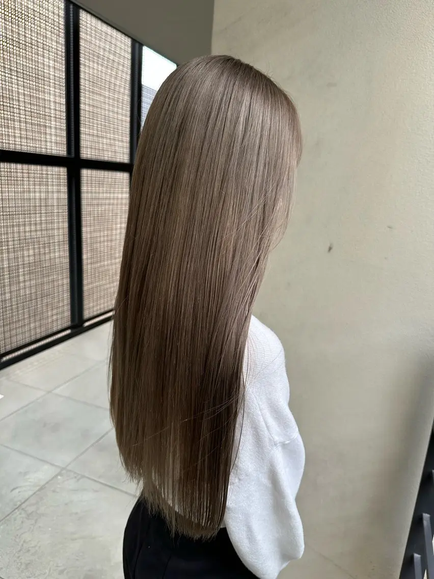 ロング 大内 志穂のヘアスタイル