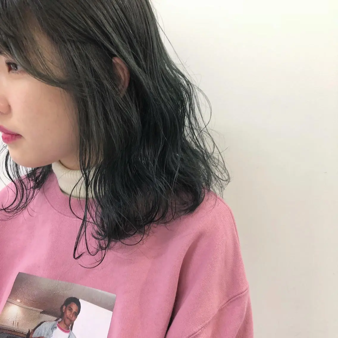 ミディアム カラー ニシオカ タクヤのヘアスタイル