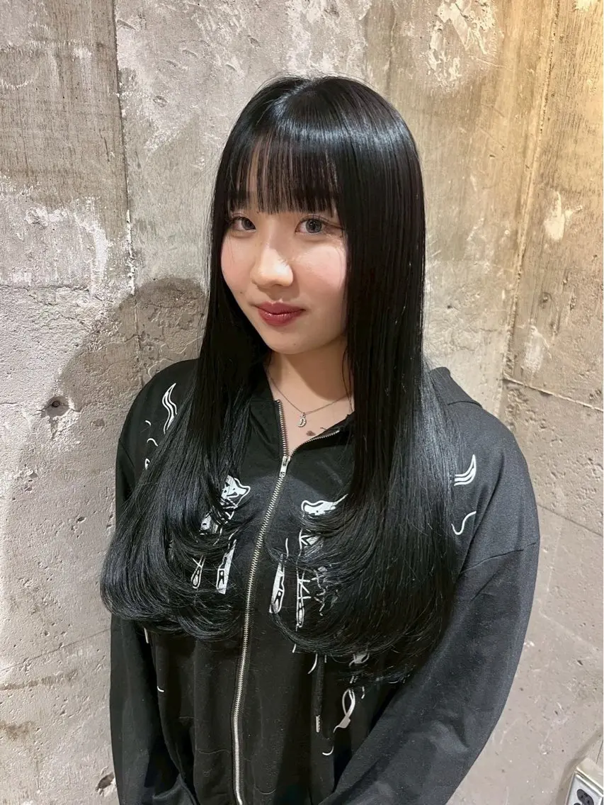 ロング 齋 花音のヘアスタイル