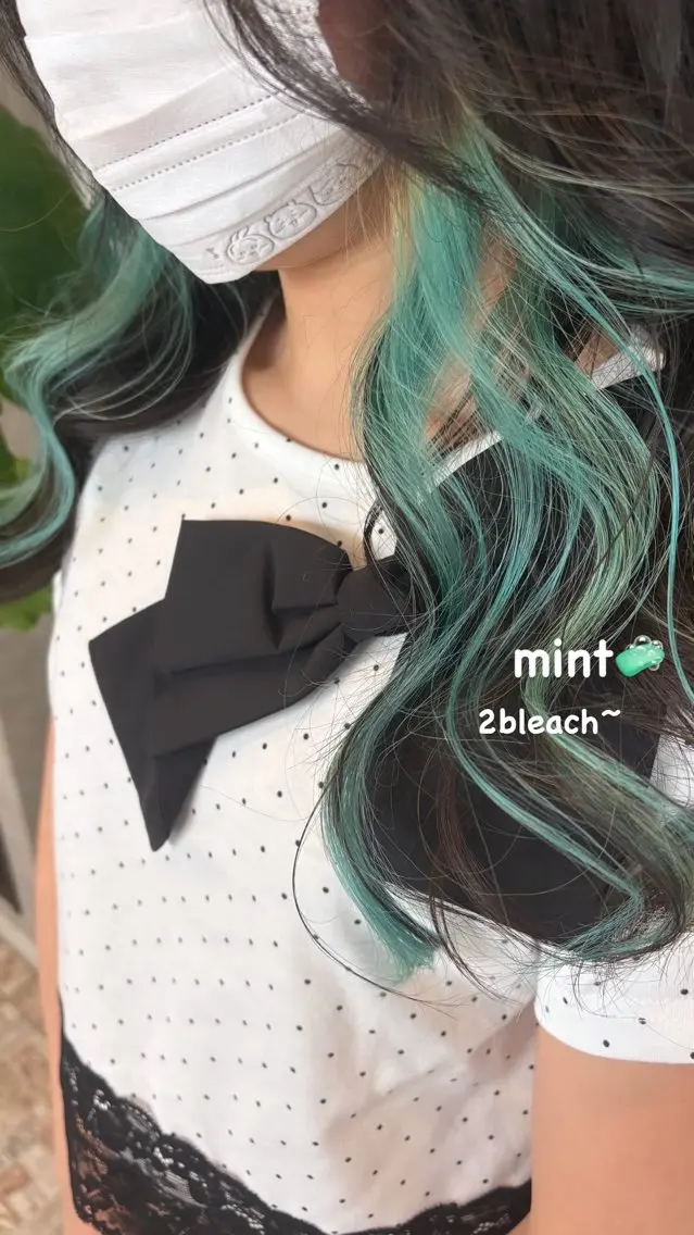セミロング カラー ヘアカラー botan🪷☆*。 レ ナのヘアスタイル
