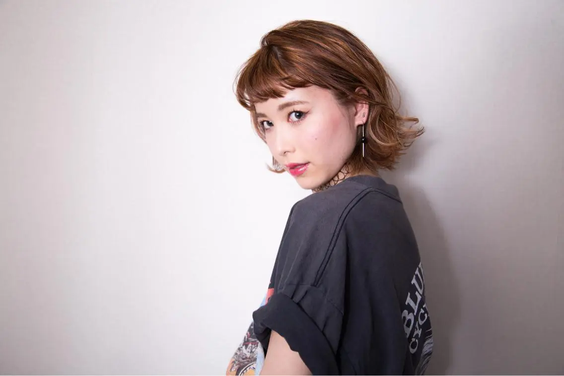 ミディアム カラー 池田 真由美のヘアスタイル