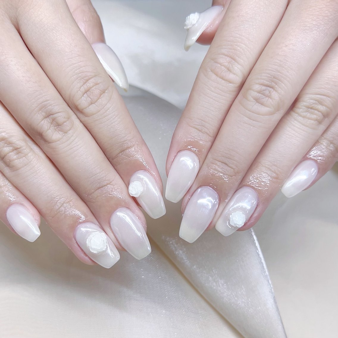メンズ ネイル メンズ韓国風 アートネイル オーロラネイル ガーリー キラキラネイル ハンドネイル Nail salon 木にいるのネイルデザイン