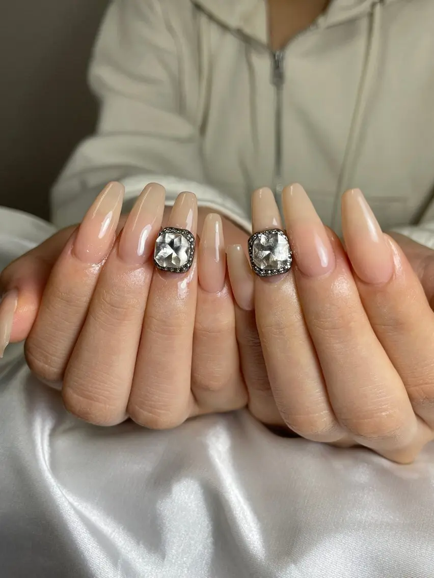 ネイル ブラウン チークネイル 桜ネイル 長さ出し フットネイル ハンドネイル XIINH NAIL SALONのネイルデザイン
