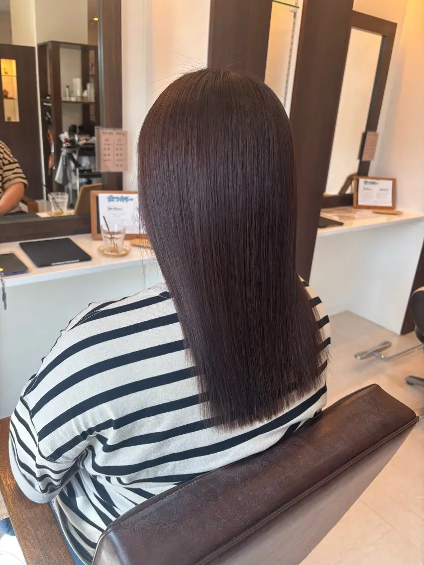 ミディアム カット ヘアカラー 山本 詩織のヘアスタイル