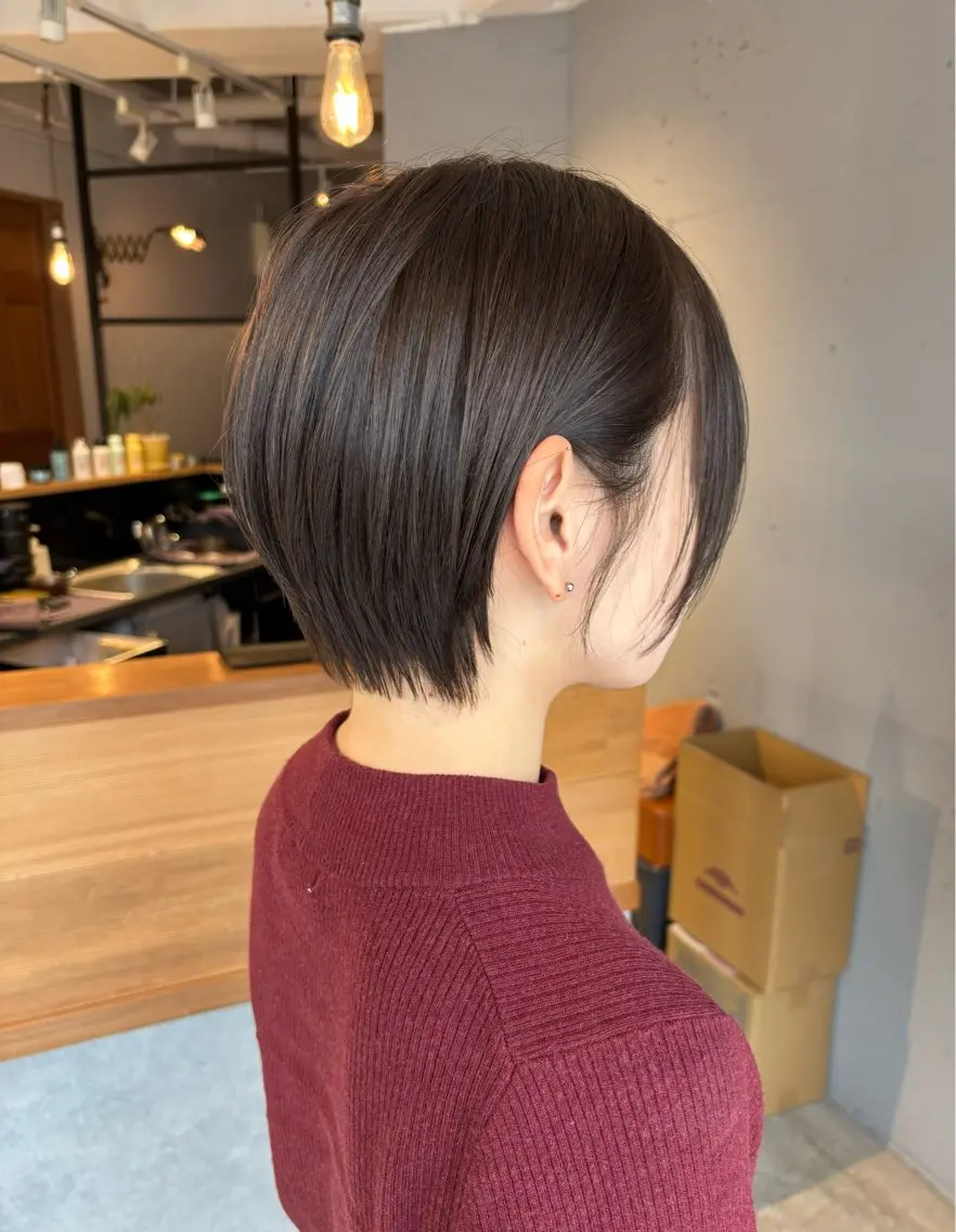ショート カラー ブルーカラー 顔周りカット ショートヘア Romy まるのヘアスタイル