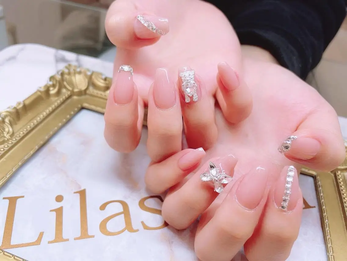 ネイル ジェルネイル ハードジェル キラキラネイル ロングネイル 夏ネイル Lilas Nailのネイルデザイン